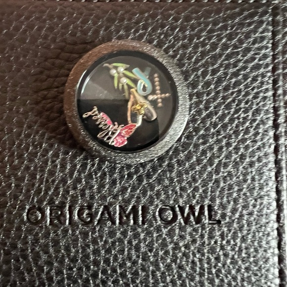 Origami Owl Black Cross Body Bag - Picture 2 of 6